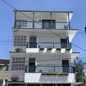  Hotel La Calma Poshtel