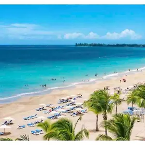 Cozy Beachfront San Juan