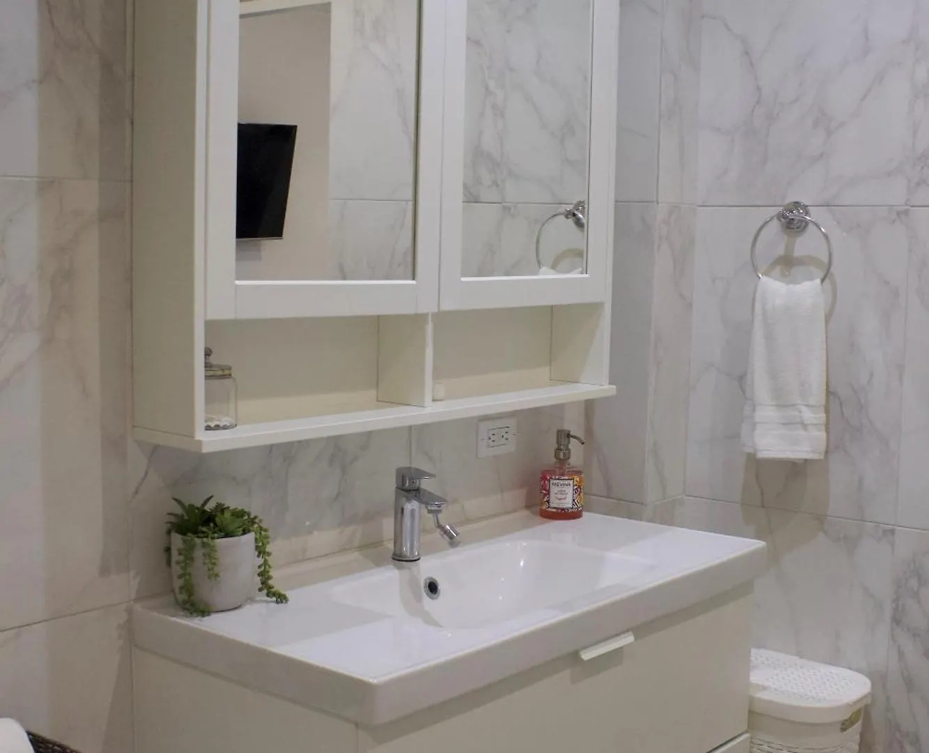 Elegant And Central Studio With Desk San Juan
