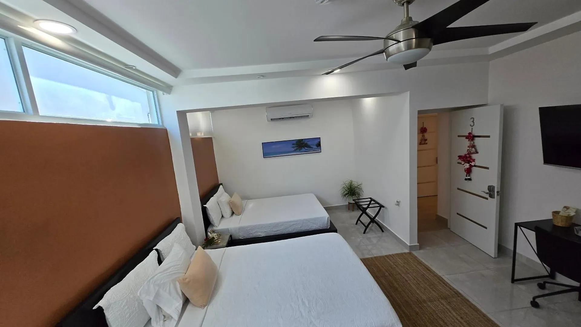 Elegant And Central Studio With Desk San Juan 0*,
